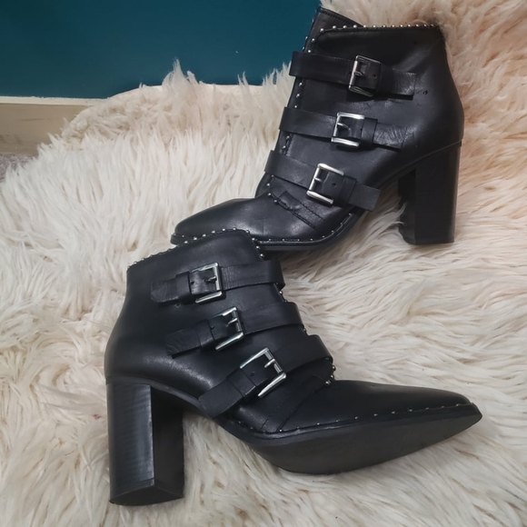 Steve Madden HUMBLE leather ankle booties size 9 - Picture 1 of 7